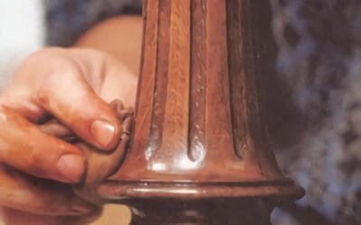 Técnicas para barnizar muebles brillantes